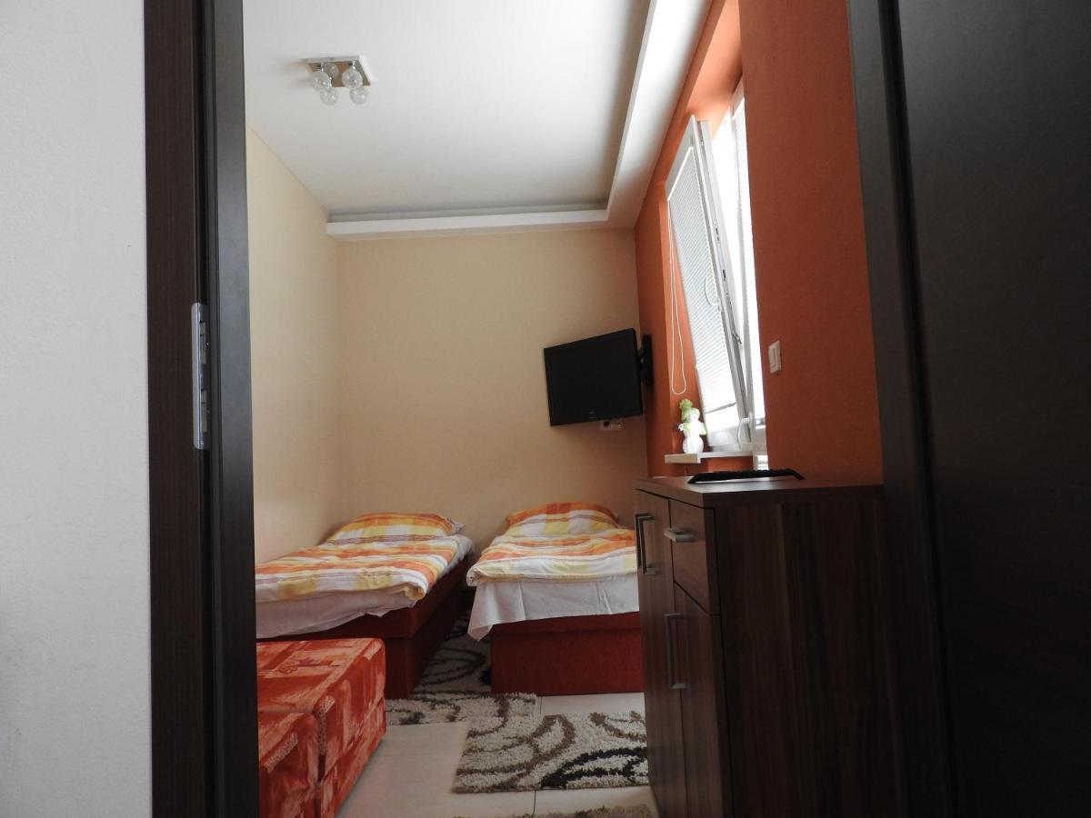 Fridrich Apartman Velky Meder Exterior photo